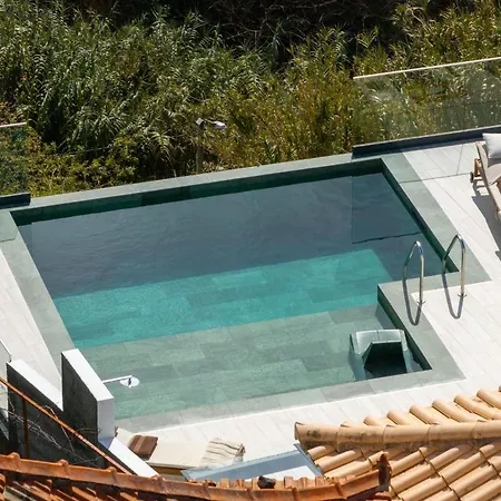 Island Roots By An Island Nyaraló