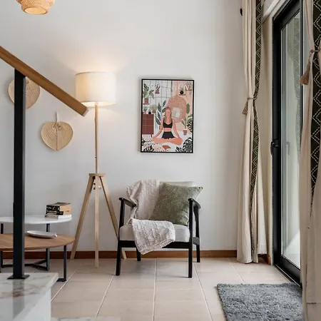 Island Roots By An Island 度假居 *