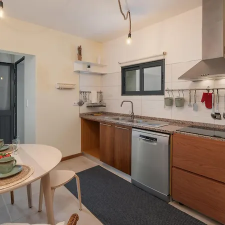 度假居 Island Roots By An Island 卡列塔